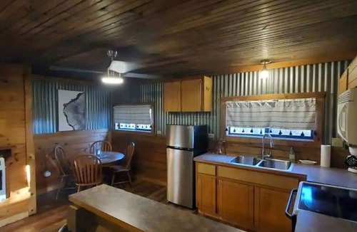 Sulphur Cabin | Little Woods - Cabin Tucked in the Woods