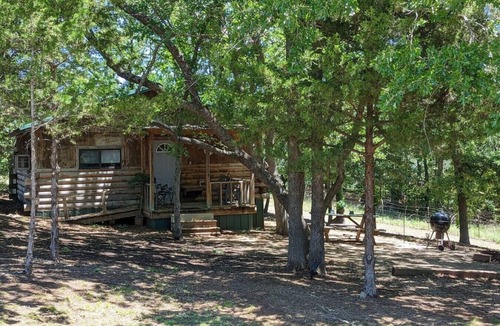 Sulphur Cabin | Little Woods - Cabin Tucked in the Woods