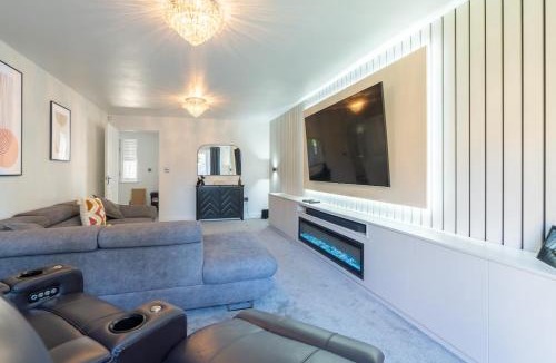 Peterborough House | Littlecote Manor 7BR