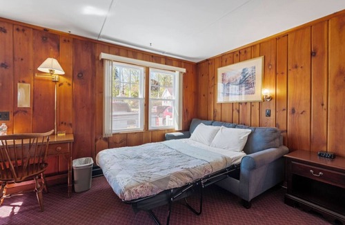 Littleton Hotel | Littleton Motel - King Suite