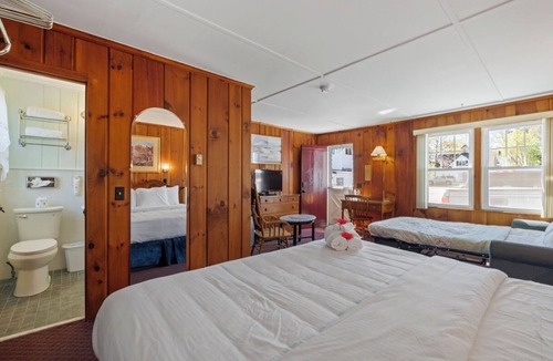 Littleton Hotel | Littleton Motel - King Suite