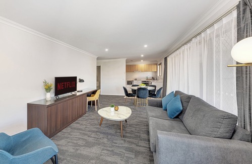 Bathurst Apartment | Littomore Suites Bathurst