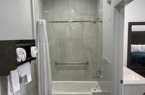 Greater Greenspoint Hotel | Liv Inn and Suites
