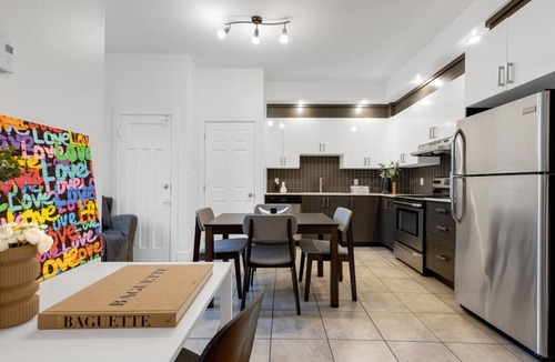 Plateau Mont Royal Apartment | LiV MTL Chic-2 | Spacious 4BR Suite Bachelor Patio