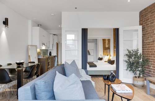 Downtown Montreal Apartment | LiV MTL Downtown-401 | Spacious 2BR Suite Montreal