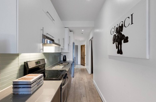 Downtown Montreal Apartment | LiV MTL Downtown-401 | Spacious 2BR Suite Montreal