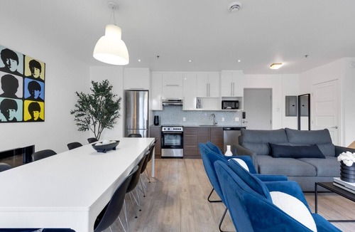 Downtown Montreal Apartment | LiV MTL Downtown-503 | 3BR Penthouse + Big Rooftop