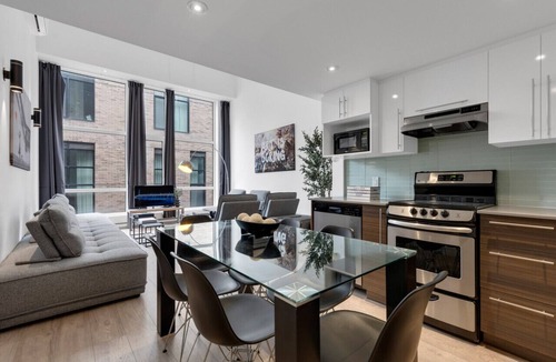 Downtown Montreal Apartment | LiV MTL | Downtown Spacious Duplex F1 Grand Prix