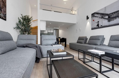 Downtown Montreal Apartment | LiV MTL | Downtown Spacious Duplex F1 Grand Prix