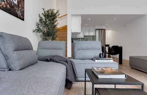 Downtown Montreal Apartment | LiV MTL | Downtown Spacious Duplex F1 Grand Prix