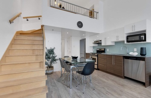 Downtown Montreal Apartment | LiV MTL | Downtown Spacious Duplex F1 Grand Prix