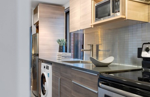 Plateau Mont Royal Apartment | LiV MTL Modern 1BR Suite + Rooftop F1 Grand Prix
