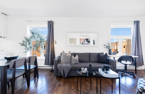Plateau Mont Royal Apartment | LiV MTL | Modern Studio + Rooftop F1 Grand Prix