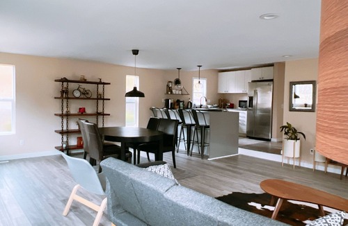 Lake Forest Park House | Livable D near Lake Washington!