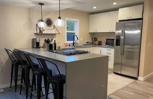 Lake Forest Park House | Livable D near Lake Washington!