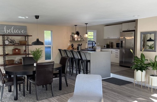 Lake Forest Park House | Livable D near Lake Washington!