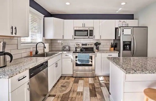 Agate Beach House | Live at the Beach - Digital Nomad/Relocating