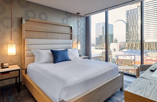 Downtown St. Louis Hotel | Live by Loews - St.Louis