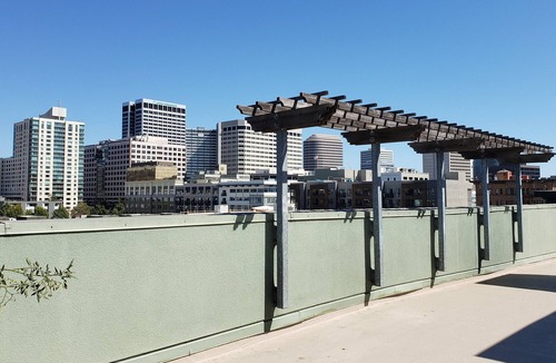 Pill Hill Condo | Live Close to Everything!