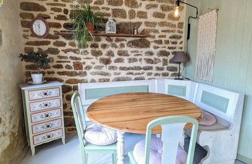 La Carneille House | Live in a beautiful Normandy village