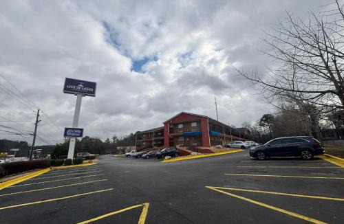 Stone Mountain Hotel | Live In Lodge Stone Mountain