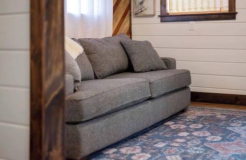 Broken Bow Apartment | Live Laugh Adventure- Studio cabin with kitchenette