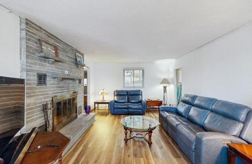 Rushville House | Live Laugh Lake - A