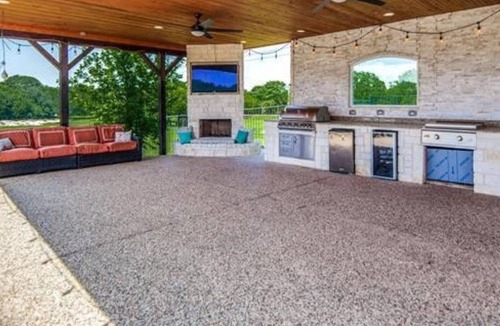 Garland House | Live like a celebrity!!!