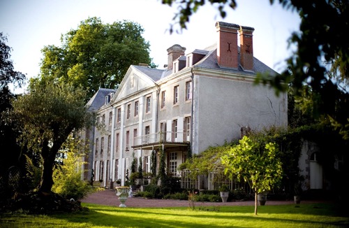 Vezins House | LIVE LIKE ROYALTY IN A RESTORED 18TH CENTURY CHATEAU IN THE HEART OF THE LOIRE