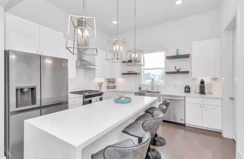 Shady Acres House | Live Social in the Houston Heights