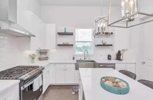 Shady Acres House | Live Social in the Houston Heights