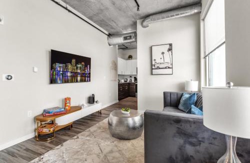 St. Petersburg Apartment | Live the Downtown Life Cozy 1 Bed Near Tropicana