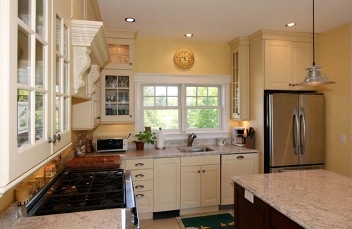 East Orleans House | Live the Good Life! Heated Pool, Walk to Ocean Beaches, Sleeps 12 in 6 rooms