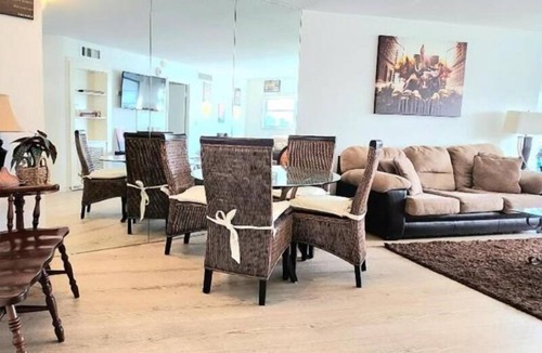 City Center Condo | Live the Miami Dream! Modern 2Bed 2Bath Ocean View Condo Steps from the Beach