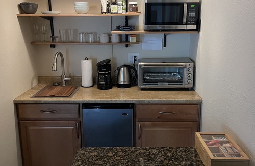 Aptos Apartment | Live, Work & Play by the Beach.