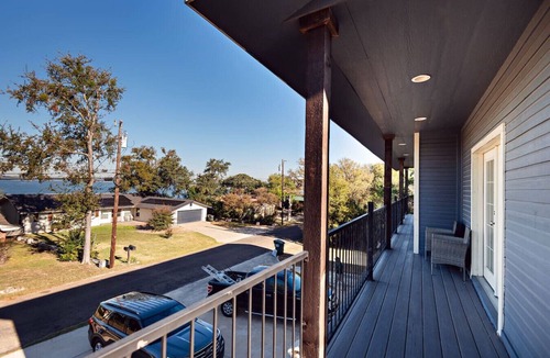 Belton House | Lively Lake House Upstairs Unit, Balcony, Backyard