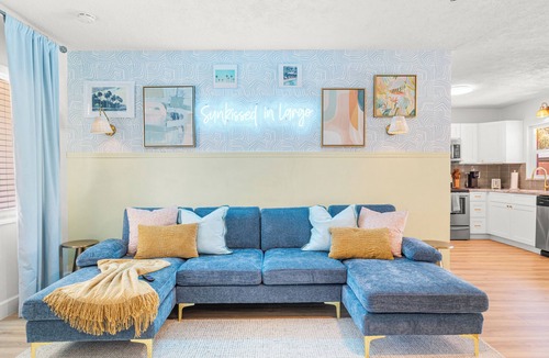Largo House | Livin’ La Vida Largo – Pool & Many Beaches Nearby