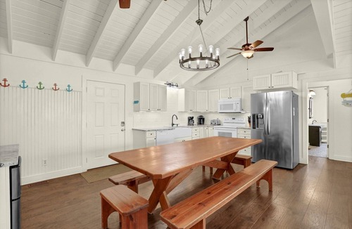 Ocean City Beach House | Livin' On A Prayer - Charming 3 bedroom oceanfront cottage