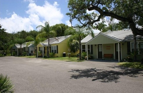 Fulton Cottage | Living On Island Time #1 - Cozy Coastal Cottages With A Whole Lot Of Charm!