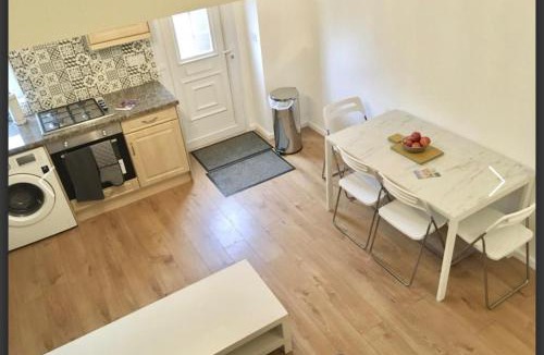 Ashford House | Living Stone 1 Room