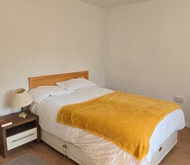 Ashford House | Living Stone 1 Room