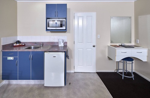 Whakatane Hotel | Livingston Motel