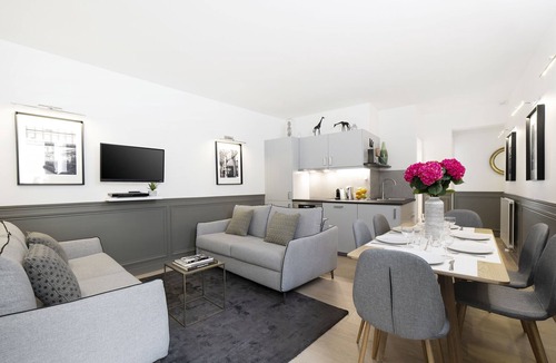 Quartier de la Porte-Saint-Denis Apartment | LivinParis | Luxury 2 Bedrooms Opera III