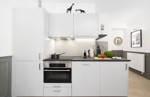 Quartier de la Porte-Saint-Denis Apartment | LivinParis | Luxury 2 Bedrooms Opera III