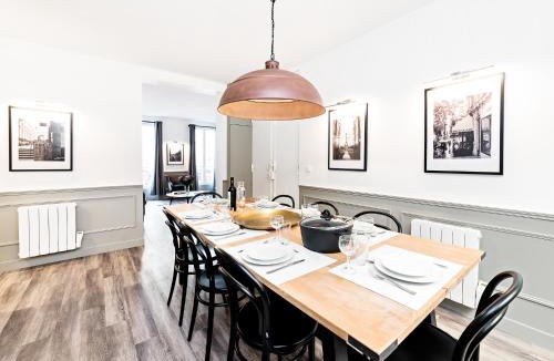 Saint-Vincent-de-Paul Apartment | LivinParis - Luxury 3 & AC 4 Bedrooms Montmartre I