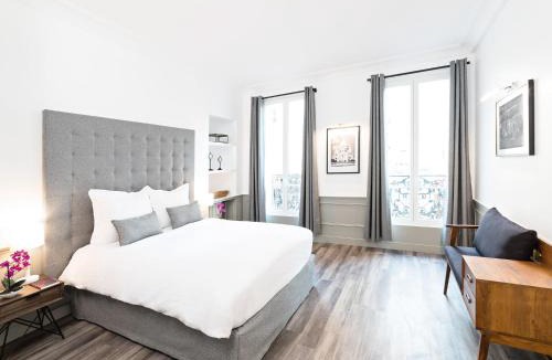 Saint-Vincent-de-Paul Apartment | LivinParis - Luxury 3 & AC 4 Bedrooms Montmartre I