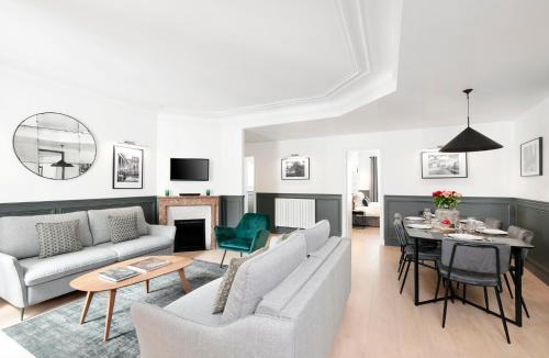 Quartier de la Porte-Saint-Denis Apartment | LivinParis - Luxury 3 Bedrooms Opera II