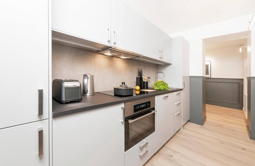 Palais-Royal Apartment | LivinParis | Luxury AC 3 Bedrooms Le Louvre III