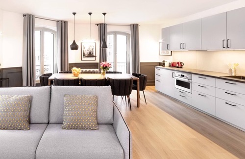 Chaussee-d'Antin Apartment | LivinParis | Luxury AC 3 Bedrooms Opera III