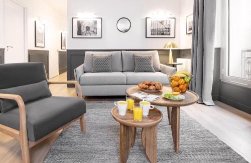 9th Arrondissement Apartment | LivinParis - Luxury AC 3 Bedrooms Opera III